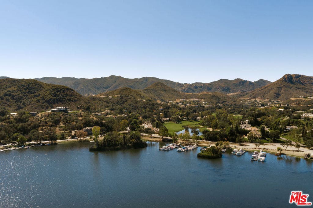 93 Lake Sherwood Drive, Westlake Village, CA 91361