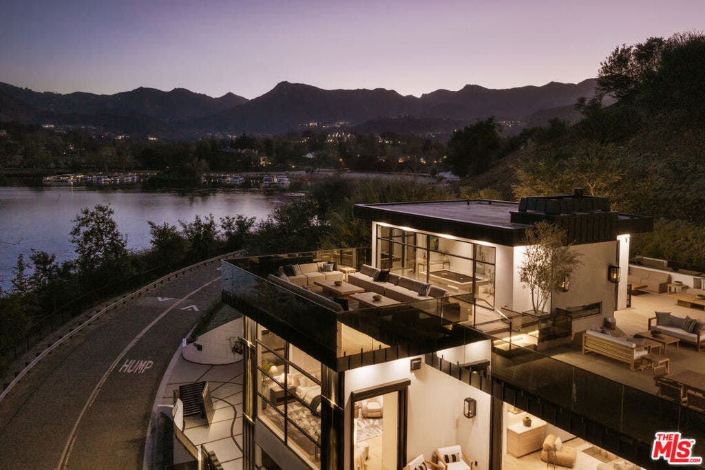 93 Lake Sherwood Drive, Westlake Village, CA 91361