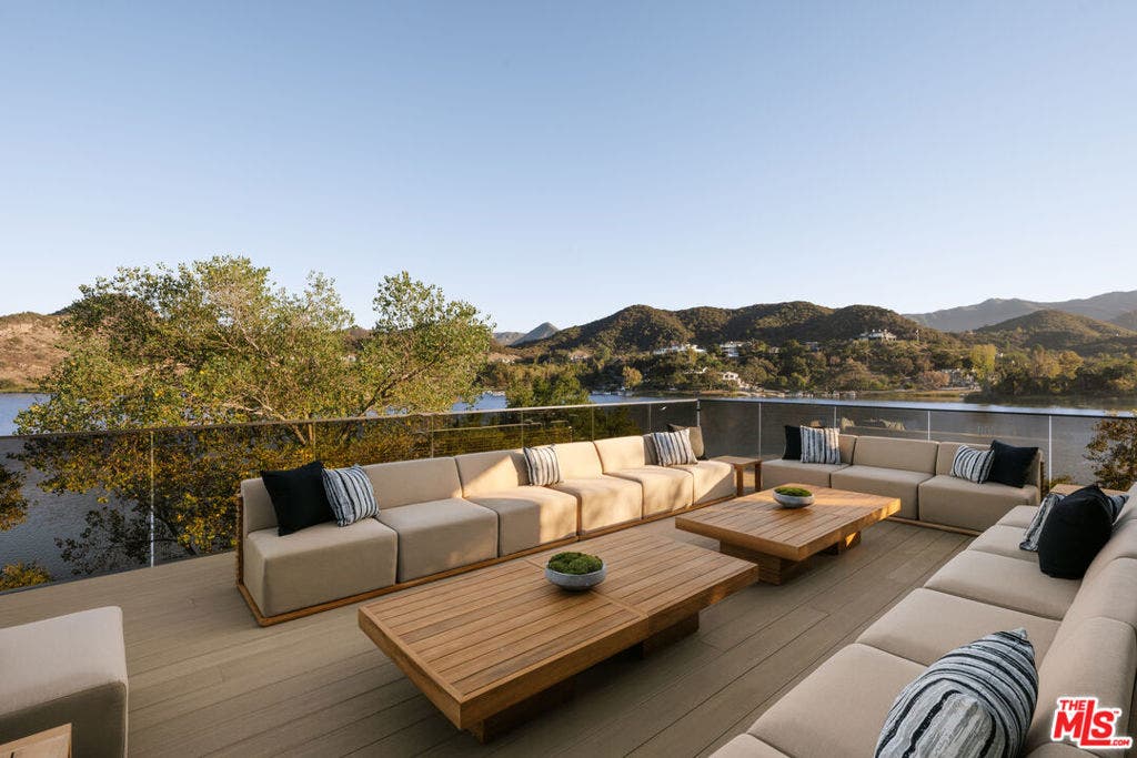 93 Lake Sherwood Drive, Westlake Village, CA 91361