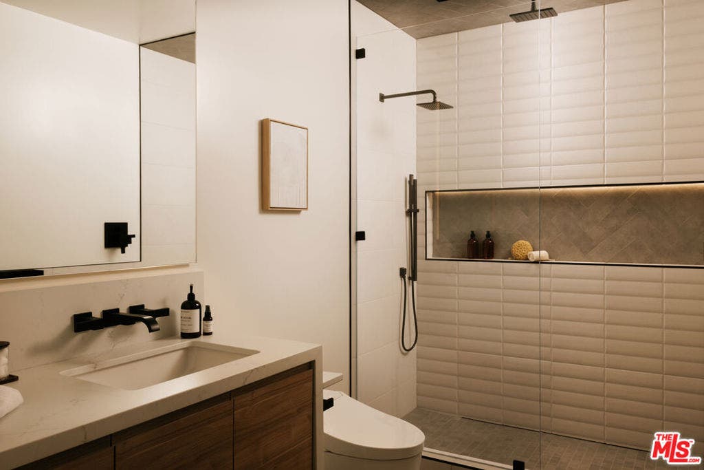 93 Lake Sherwood Drive, Westlake Village, CA 91361