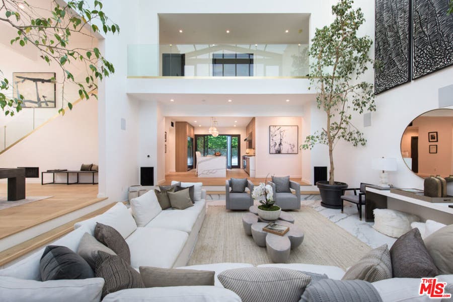 Property photo for 1378 N DOHENY Drive, Los Angeles, CA
