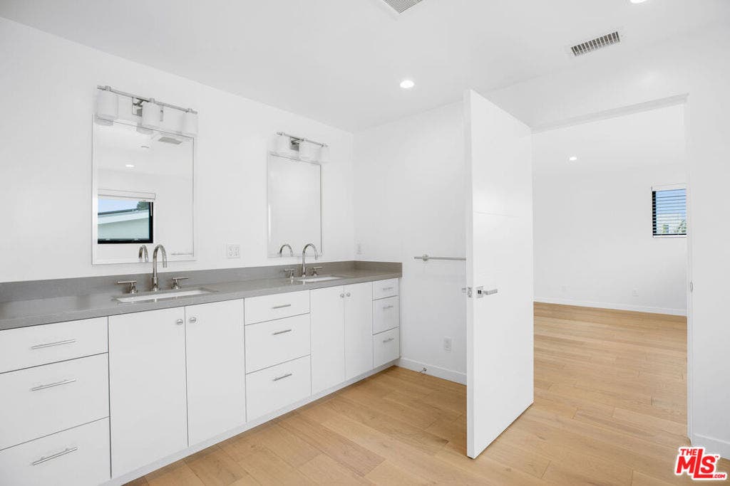 622 Brooks Avenue, Venice, CA 90291 622 Brooks Avenue, Venice, CA 90291