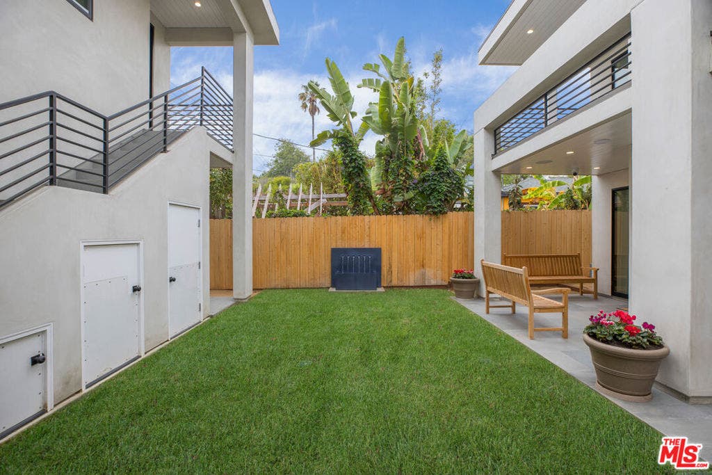 622 Brooks Avenue, Venice, CA 90291 622 Brooks Avenue, Venice, CA 90291