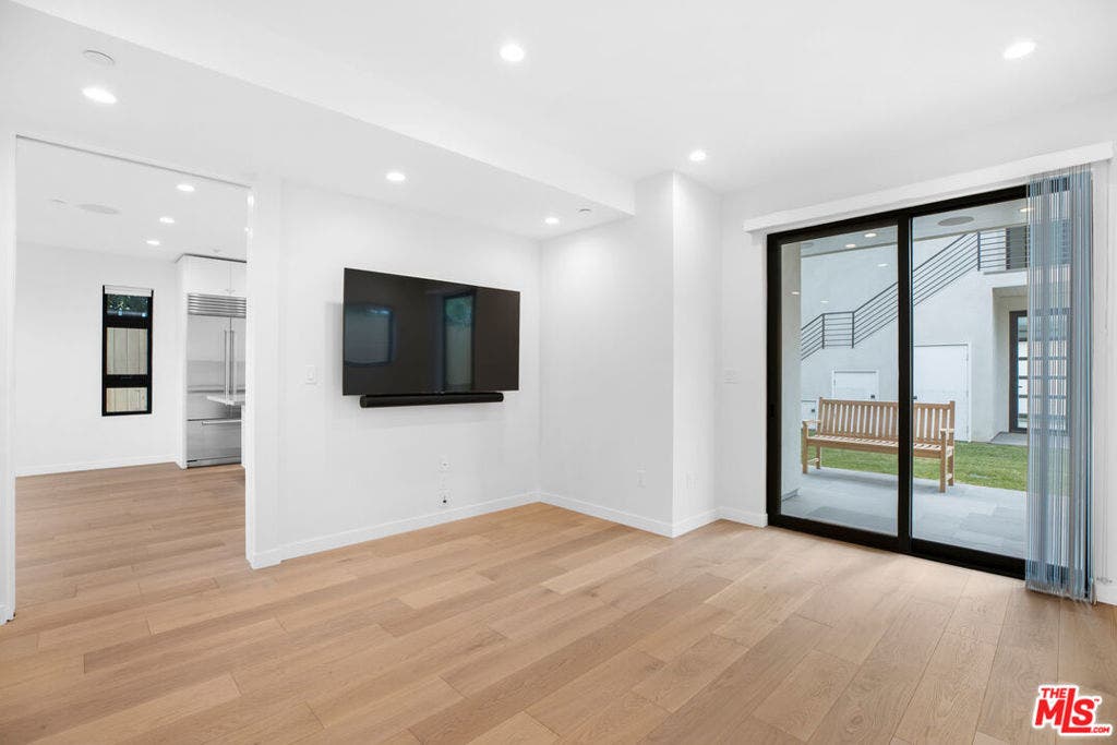 622 Brooks Avenue, Venice, CA 90291 622 Brooks Avenue, Venice, CA 90291