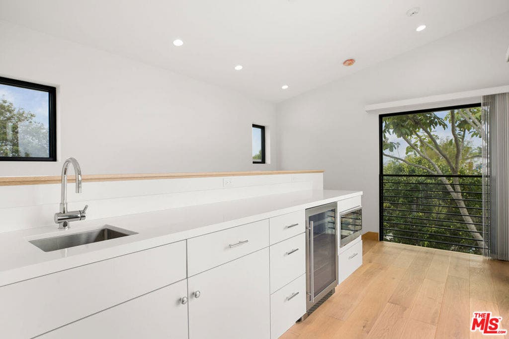 622 Brooks Avenue, Venice, CA 90291 622 Brooks Avenue, Venice, CA 90291