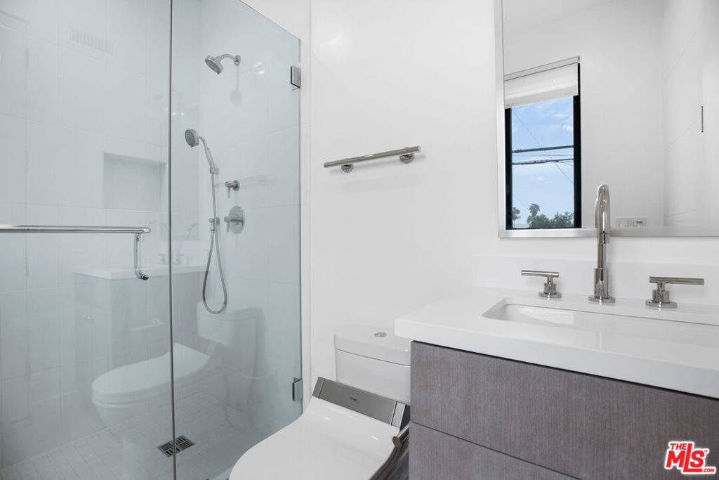 622 Brooks Avenue, Venice, CA 90291 622 Brooks Avenue, Venice, CA 90291