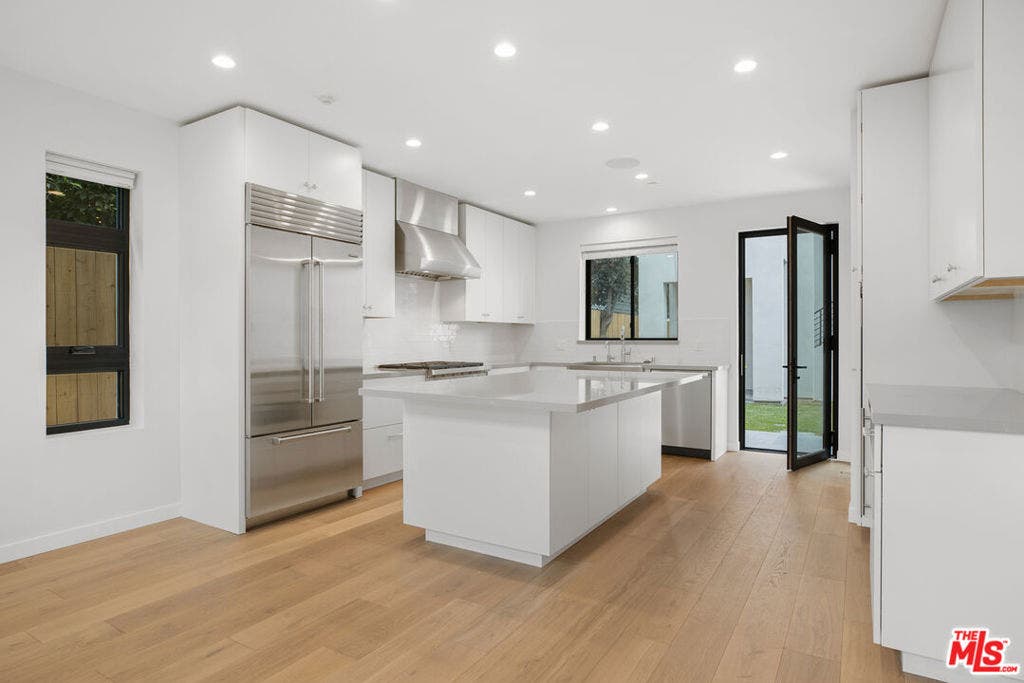 622 Brooks Avenue, Venice, CA 90291 622 Brooks Avenue, Venice, CA 90291
