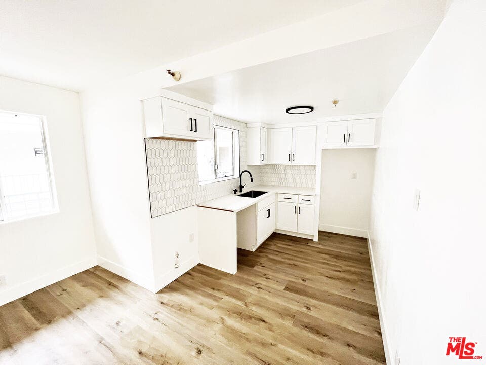 11430 Cedar Avenue, #6, Hawthorne, CA 90250 11430 Cedar Avenue, #6, Hawthorne, CA 90250