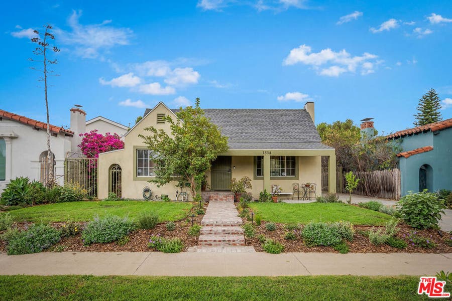 Property photo for 1514 S Genesee Avenue, Los Angeles, CA