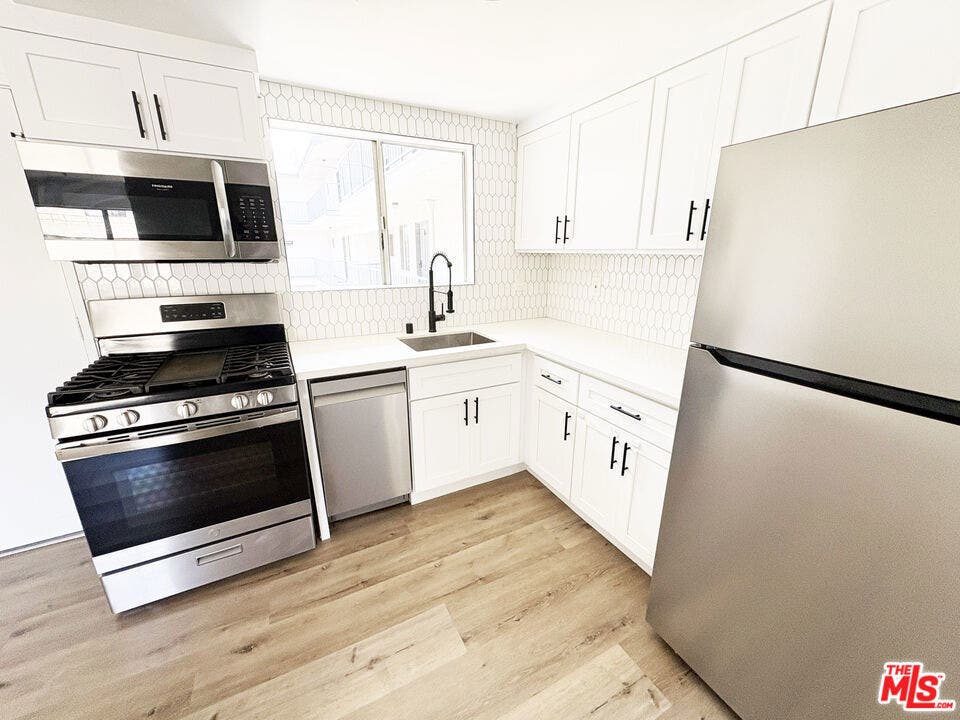 11430 Cedar Avenue, #7, Hawthorne, CA 90250 11430 Cedar Avenue, #7, Hawthorne, CA 90250