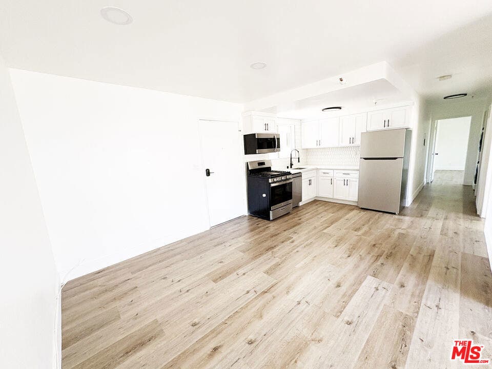11430 Cedar Avenue, #7, Hawthorne, CA 90250 11430 Cedar Avenue, #7, Hawthorne, CA 90250