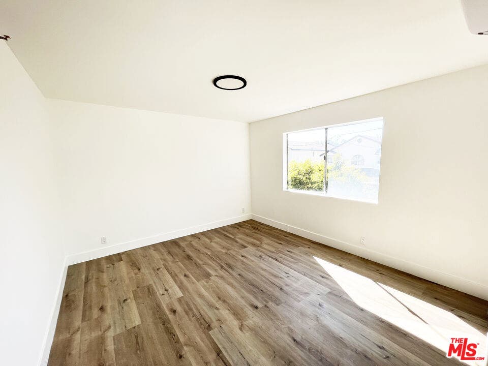 11430 Cedar Avenue, #7, Hawthorne, CA 90250 11430 Cedar Avenue, #7, Hawthorne, CA 90250