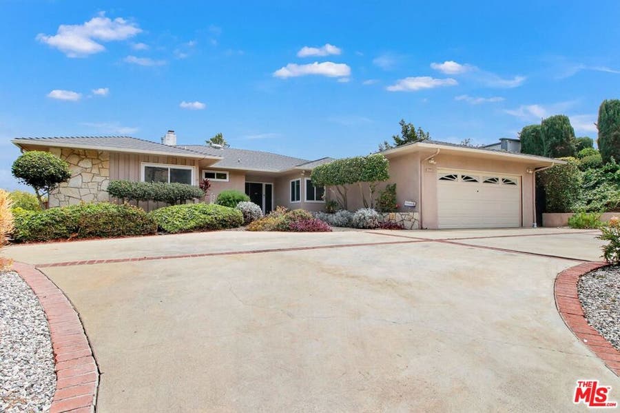 Property photo for 4152 Terraza Drive, Los Angeles, CA