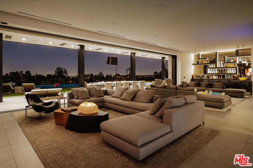 1140 Summit Drive, Beverly Hills, CA 90210