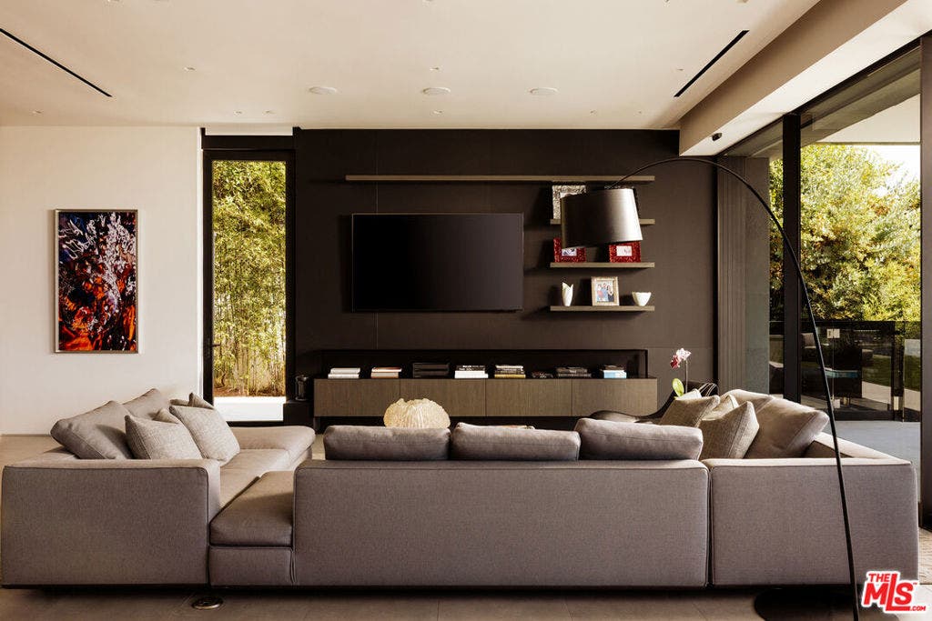 1140 Summit Drive, Beverly Hills, CA 90210