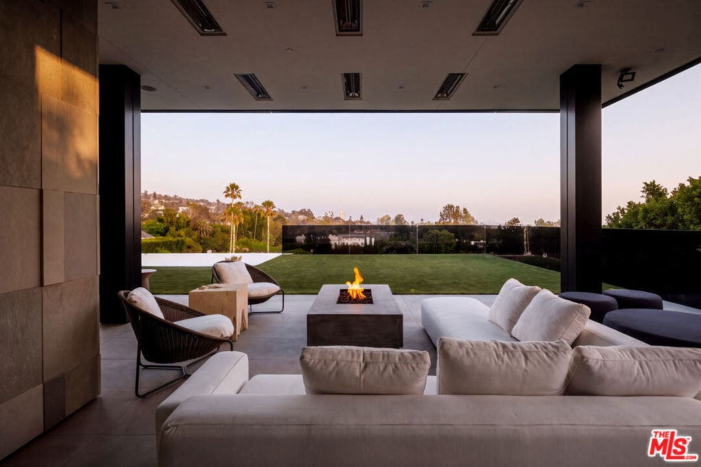 1140 Summit Drive, Beverly Hills, CA 90210