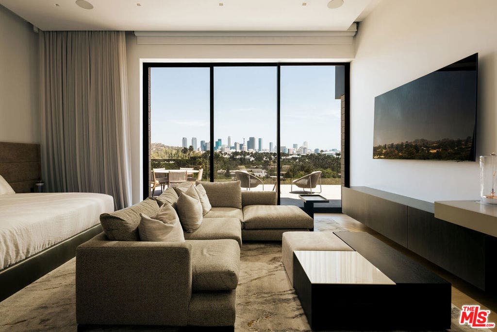 1140 Summit Drive, Beverly Hills, CA 90210