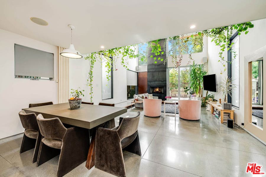 Property photo for 417 Venice Way, Los Angeles, CA