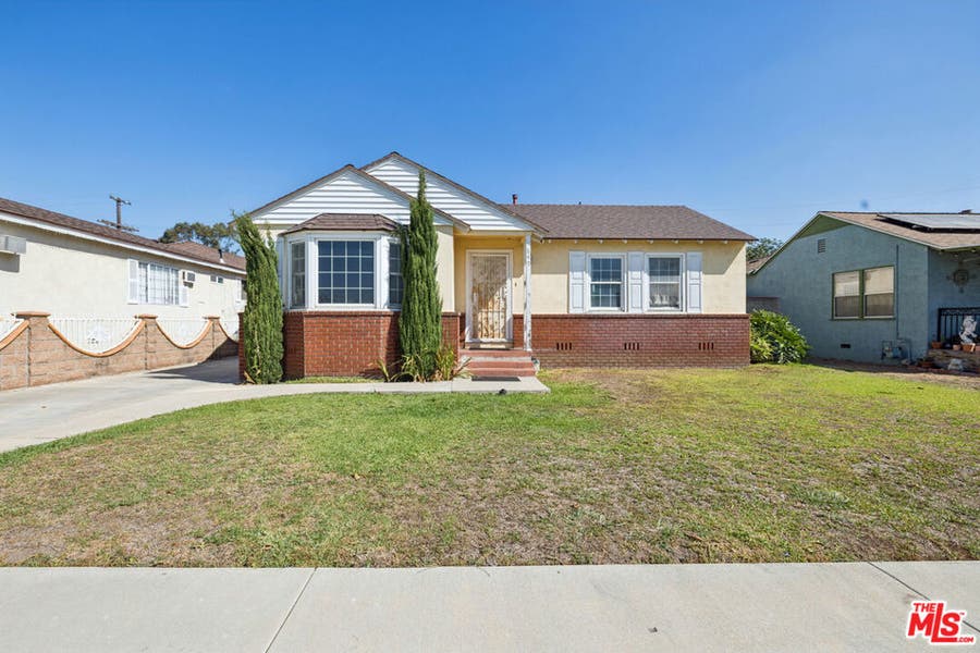 Property photo for 849 E 118th Place, Los Angeles, CA