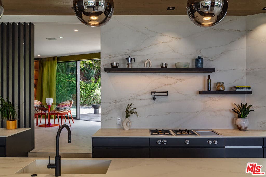 27715 Pacific Coast Highway, Malibu, CA 90265 27715 Pacific Coast Highway, Malibu, CA 90265