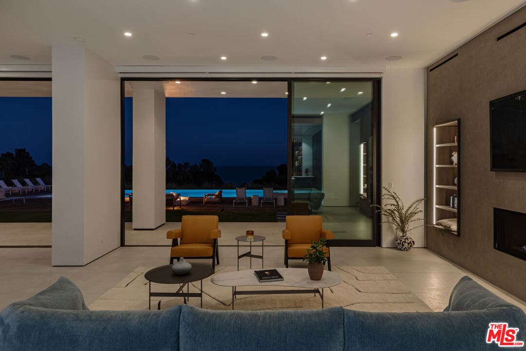 27715 Pacific Coast Highway, Malibu, CA 90265 27715 Pacific Coast Highway, Malibu, CA 90265