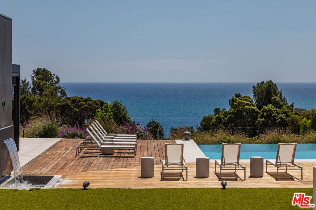 27715 Pacific Coast Highway, Malibu, CA 90265 27715 Pacific Coast Highway, Malibu, CA 90265