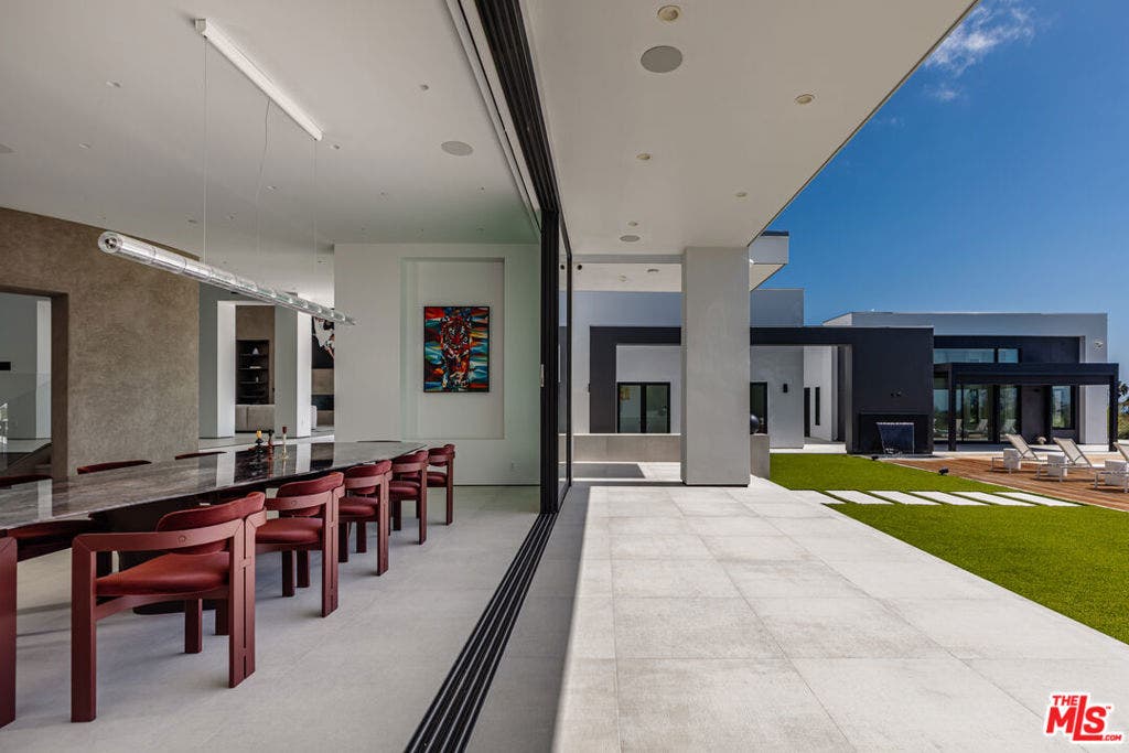 27715 Pacific Coast Highway, Malibu, CA 90265 27715 Pacific Coast Highway, Malibu, CA 90265