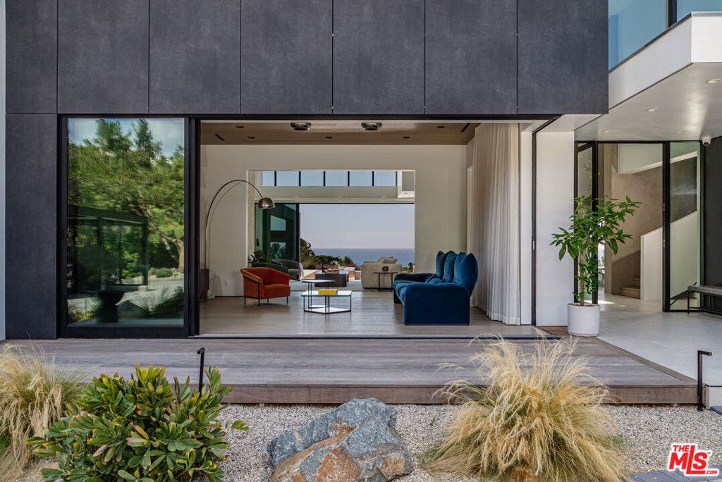 27715 Pacific Coast Highway, Malibu, CA 90265 27715 Pacific Coast Highway, Malibu, CA 90265