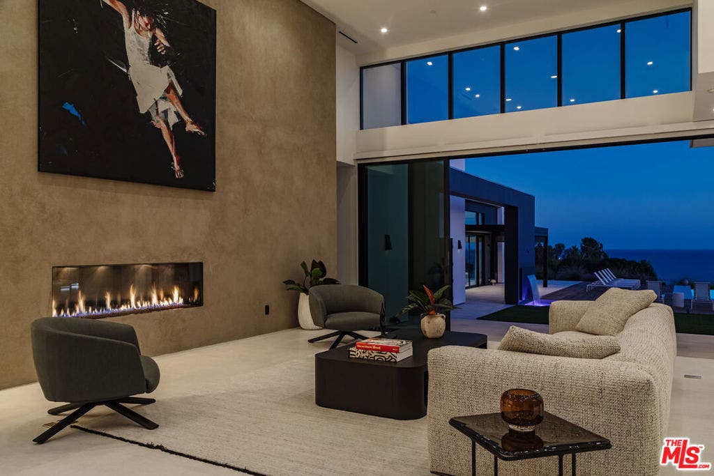 27715 Pacific Coast Highway, Malibu, CA 90265 27715 Pacific Coast Highway, Malibu, CA 90265