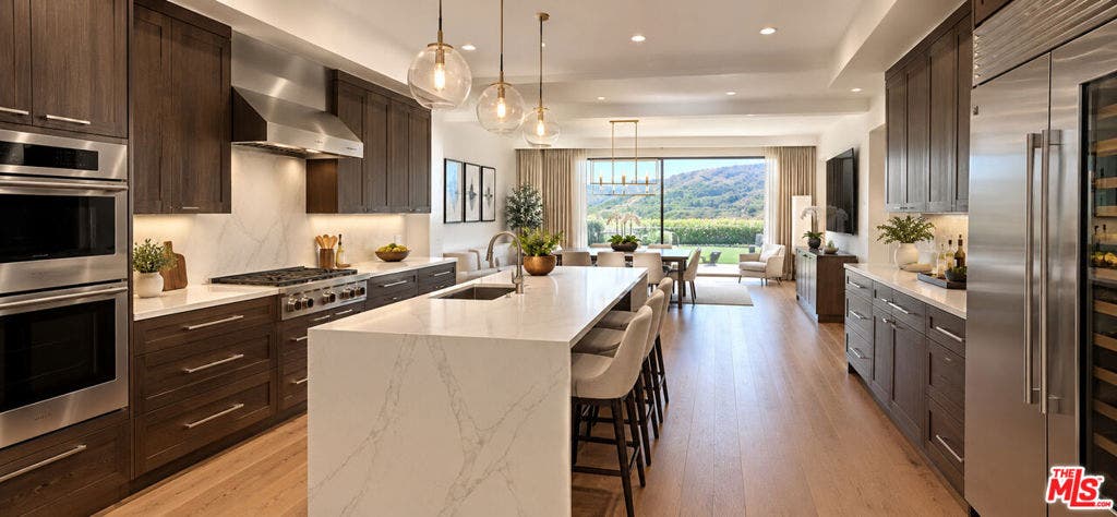 3031 Elvido Drive, Los Angeles, CA 90049 3031 Elvido Drive, Los Angeles, CA 90049