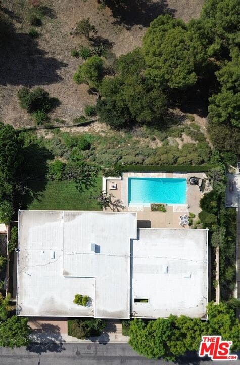 3031 Elvido Drive, Los Angeles, CA 90049 3031 Elvido Drive, Los Angeles, CA 90049