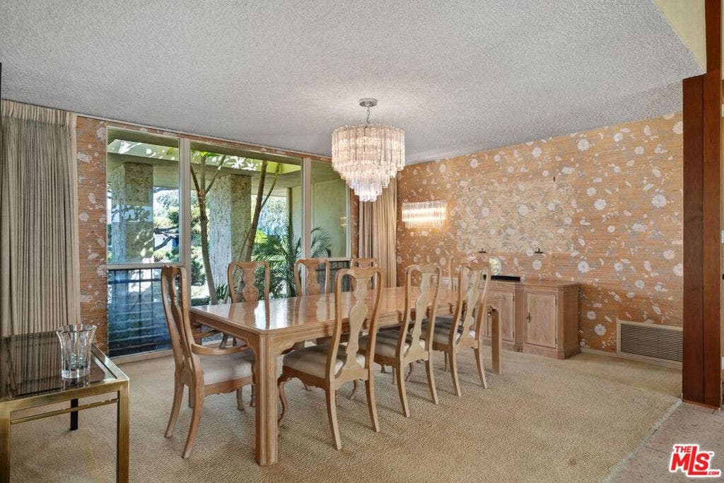 3031 Elvido Drive, Los Angeles, CA 90049 3031 Elvido Drive, Los Angeles, CA 90049