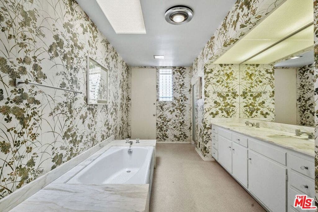 3031 Elvido Drive, Los Angeles, CA 90049 3031 Elvido Drive, Los Angeles, CA 90049