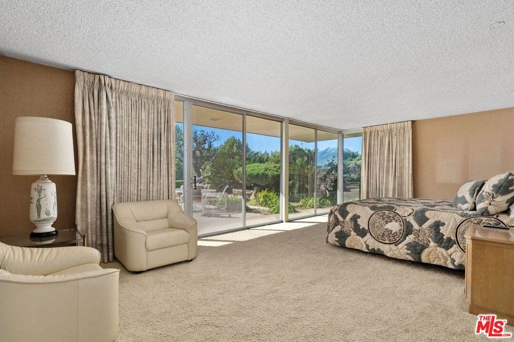 3031 Elvido Drive, Los Angeles, CA 90049 3031 Elvido Drive, Los Angeles, CA 90049