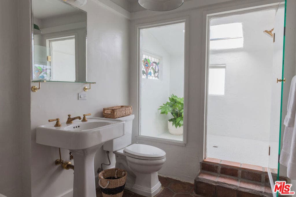 125 WAVECREST Avenue, Venice, CA 90291 125 WAVECREST Avenue, Venice, CA 90291