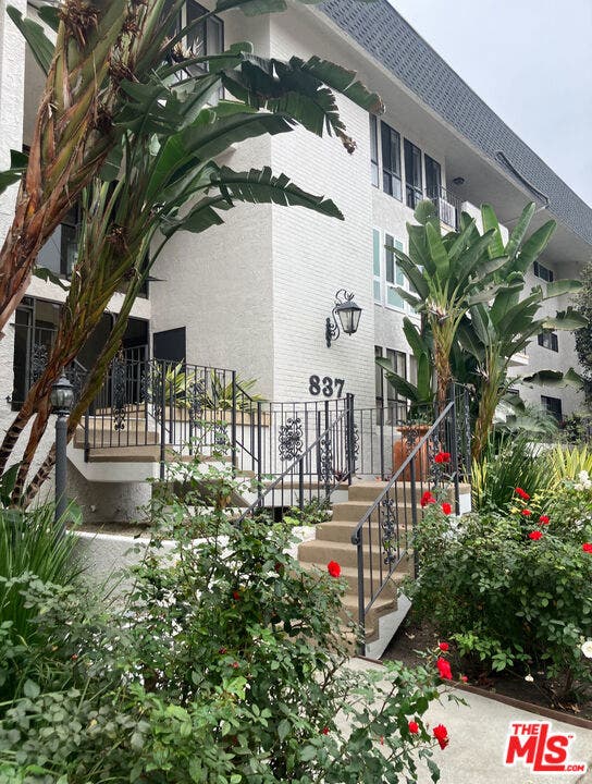 Property photo for 837 N West Knoll Drive, #319, West Hollywood, CA