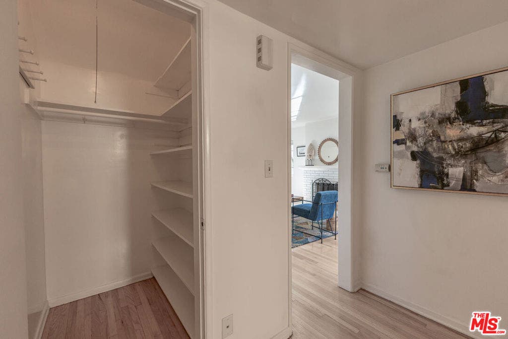 4507 Finley Avenue, #1, Los Angeles, CA 90027 4507 Finley Avenue, #1, Los Angeles, CA 90027