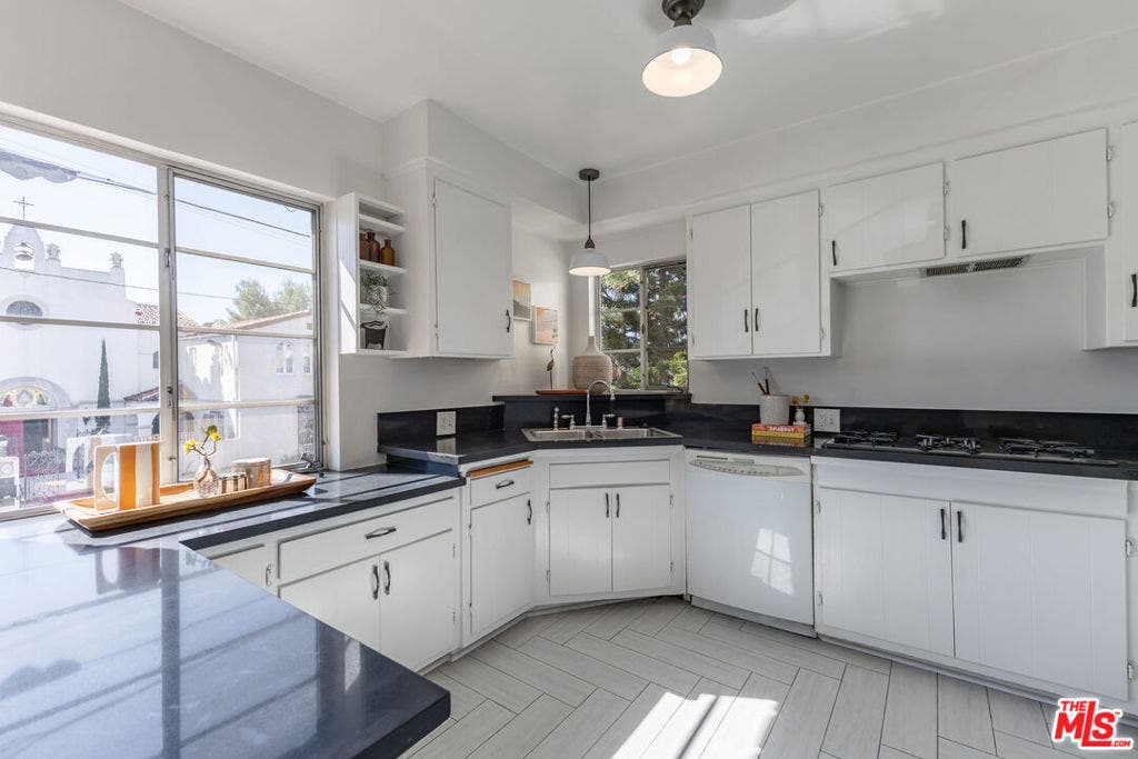 4507 Finley Avenue, #1, Los Angeles, CA 90027 4507 Finley Avenue, #1, Los Angeles, CA 90027