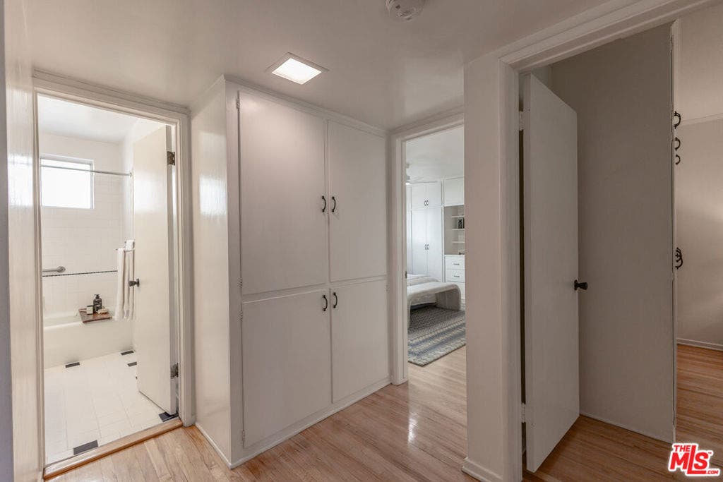 4507 Finley Avenue, #1, Los Angeles, CA 90027 4507 Finley Avenue, #1, Los Angeles, CA 90027