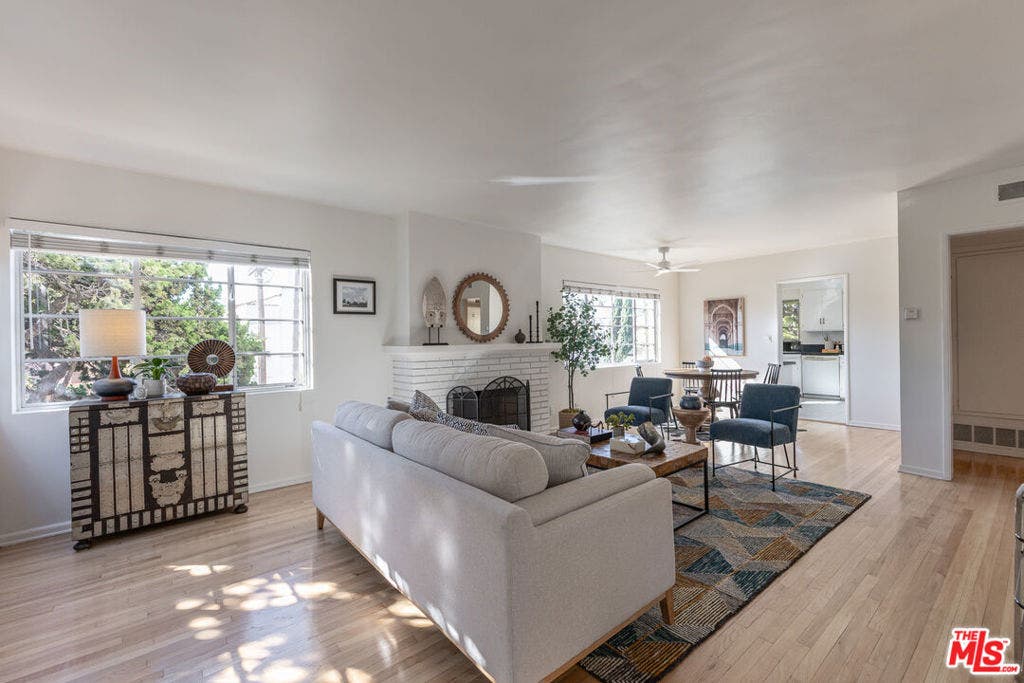 4507 Finley Avenue, #1, Los Angeles, CA 90027 4507 Finley Avenue, #1, Los Angeles, CA 90027