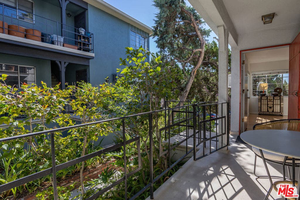 4507 Finley Avenue, #1, Los Angeles, CA 90027 4507 Finley Avenue, #1, Los Angeles, CA 90027