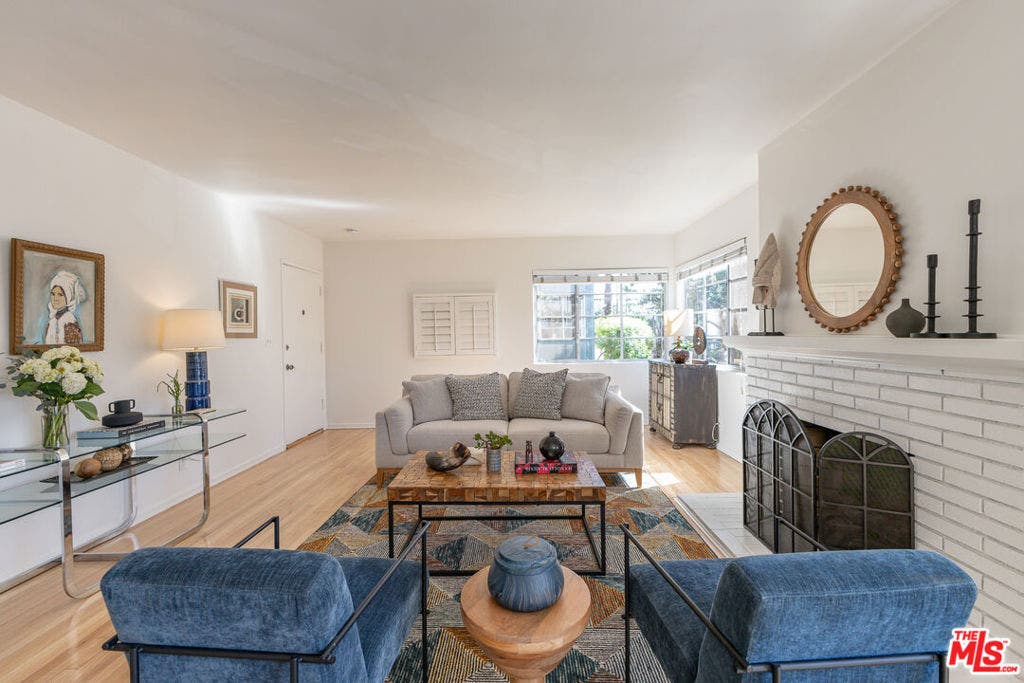 4507 Finley Avenue, #1, Los Angeles, CA 90027 4507 Finley Avenue, #1, Los Angeles, CA 90027