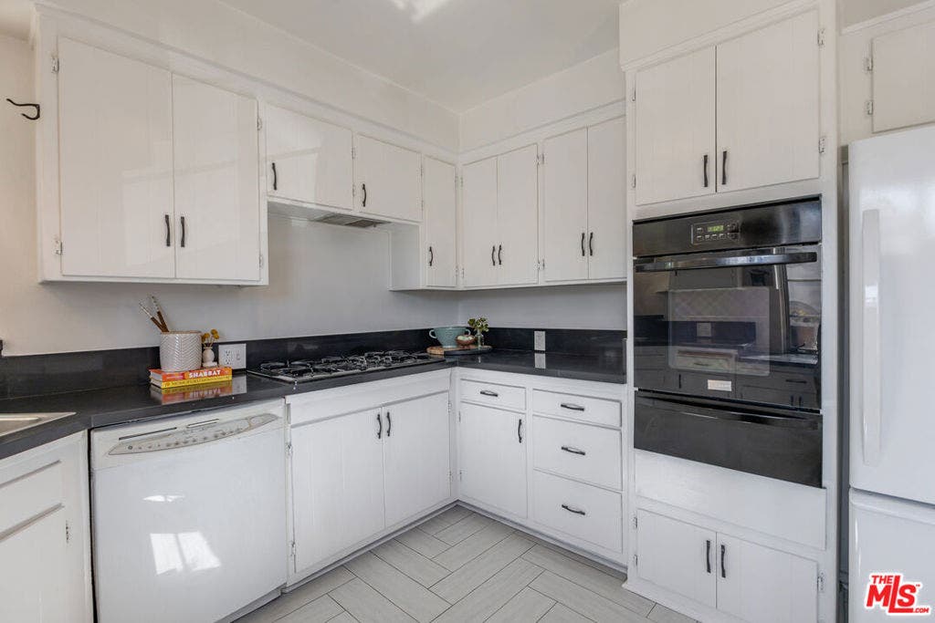 4507 Finley Avenue, #1, Los Angeles, CA 90027 4507 Finley Avenue, #1, Los Angeles, CA 90027