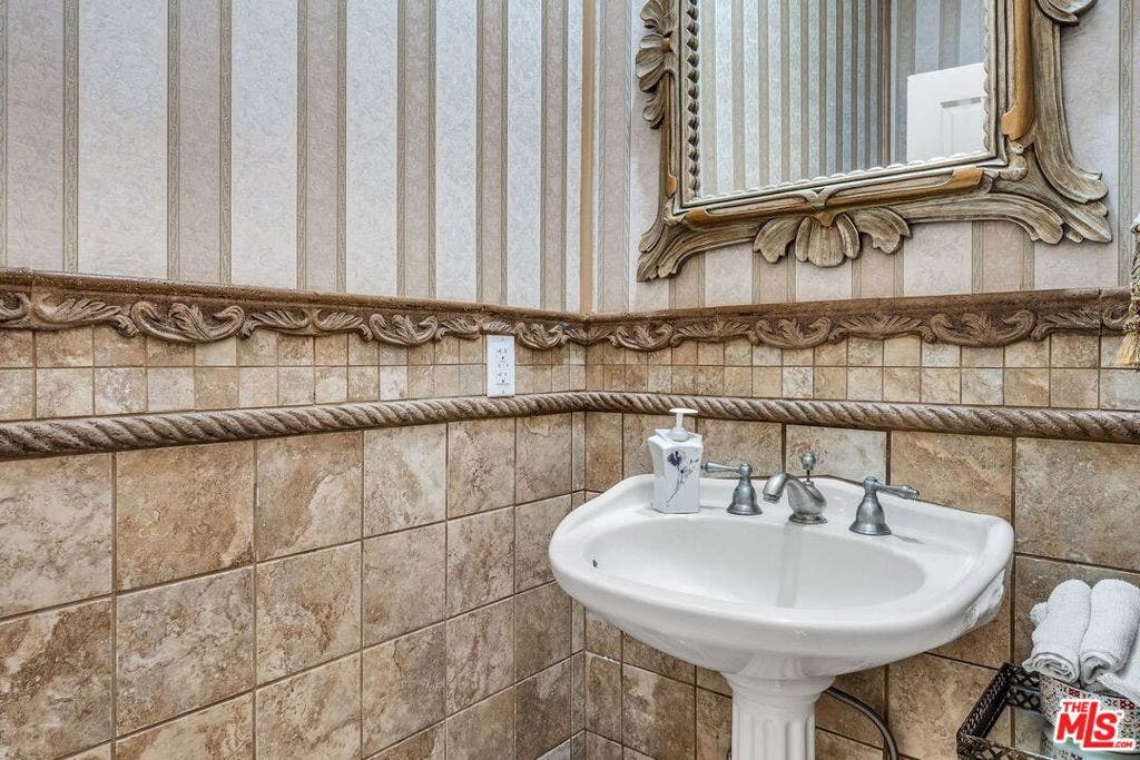 459 Flores De Oro, Rancho Santa Fe, CA 92067 459 Flores De Oro, Rancho Santa Fe, CA 92067