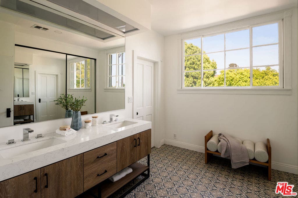 9315 Beverly Crest Drive, Beverly Hills, CA 90210 9315 Beverly Crest Drive, Beverly Hills, CA 90210