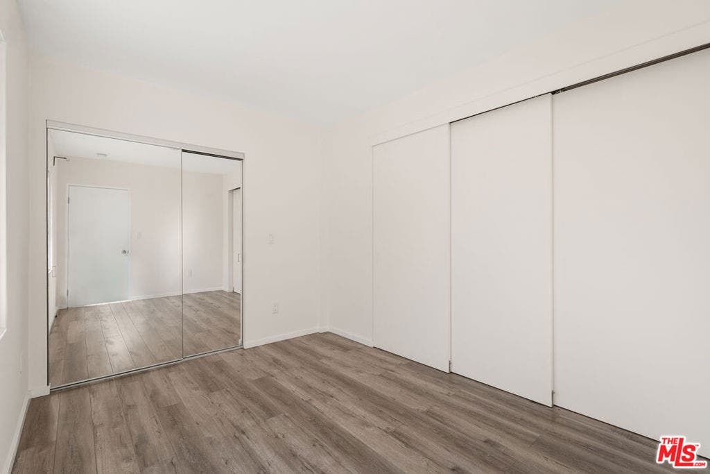 6915 De Longpre Avenue, Los Angeles, CA 90028 6915 De Longpre Avenue, Los Angeles, CA 90028