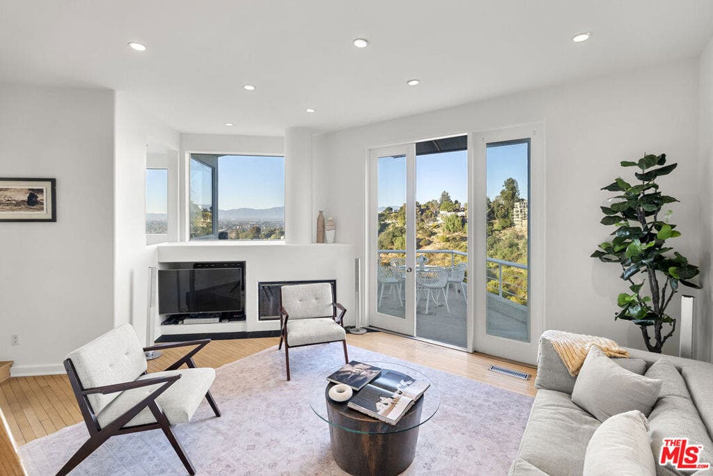 3670 Avenida Del Sol, Studio City, CA 91604 3670 Avenida Del Sol, Studio City, CA 91604