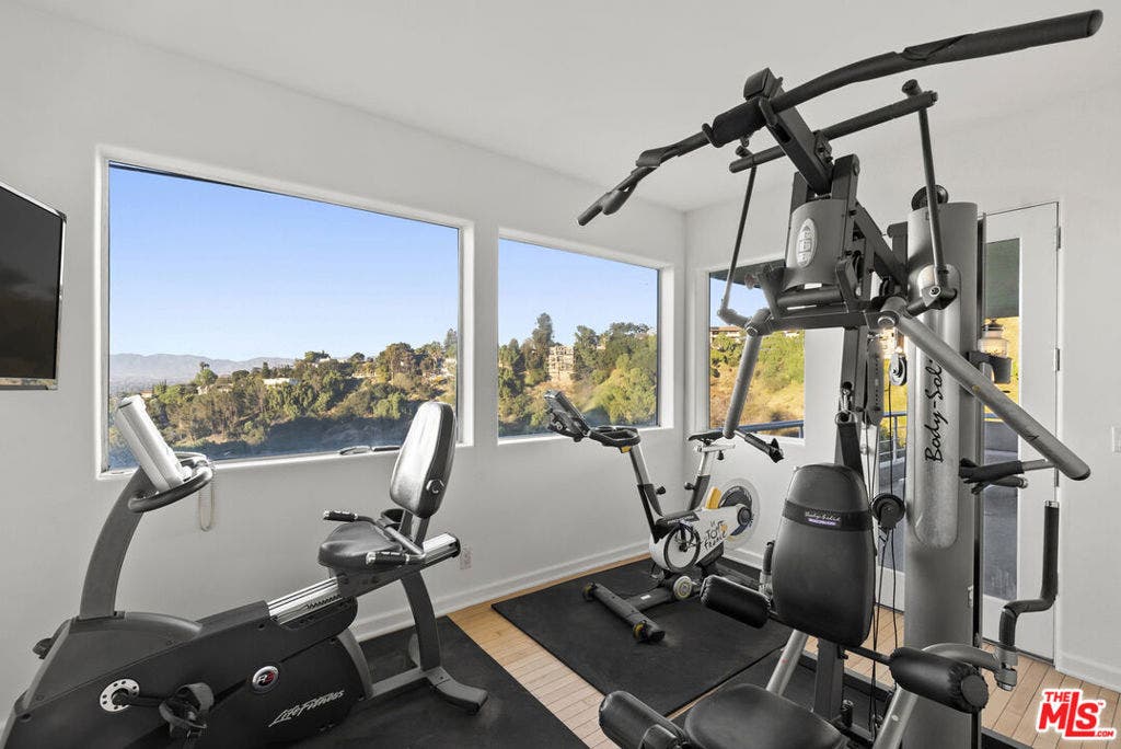 3670 Avenida Del Sol, Studio City, CA 91604 3670 Avenida Del Sol, Studio City, CA 91604