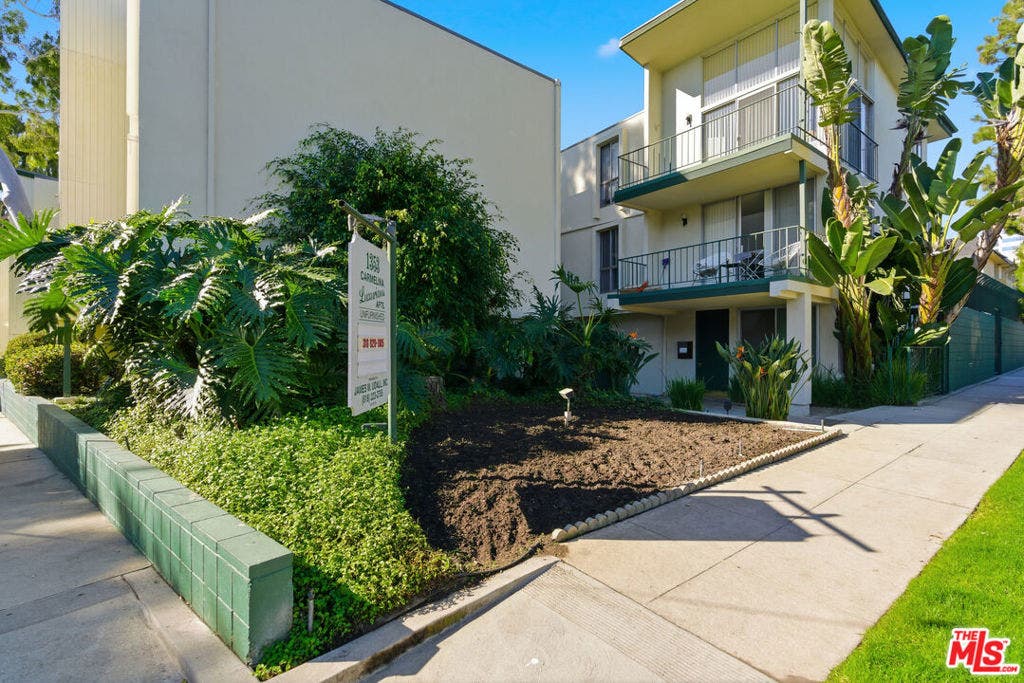 1353 S Carmelina Avenue, #105, Los Angeles, CA 90025 1353 S Carmelina Avenue, #105, Los Angeles, CA 90025