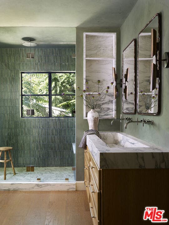 8334 Kirkwood Drive, Los Angeles, CA 90046 8334 Kirkwood Drive, Los Angeles, CA 90046